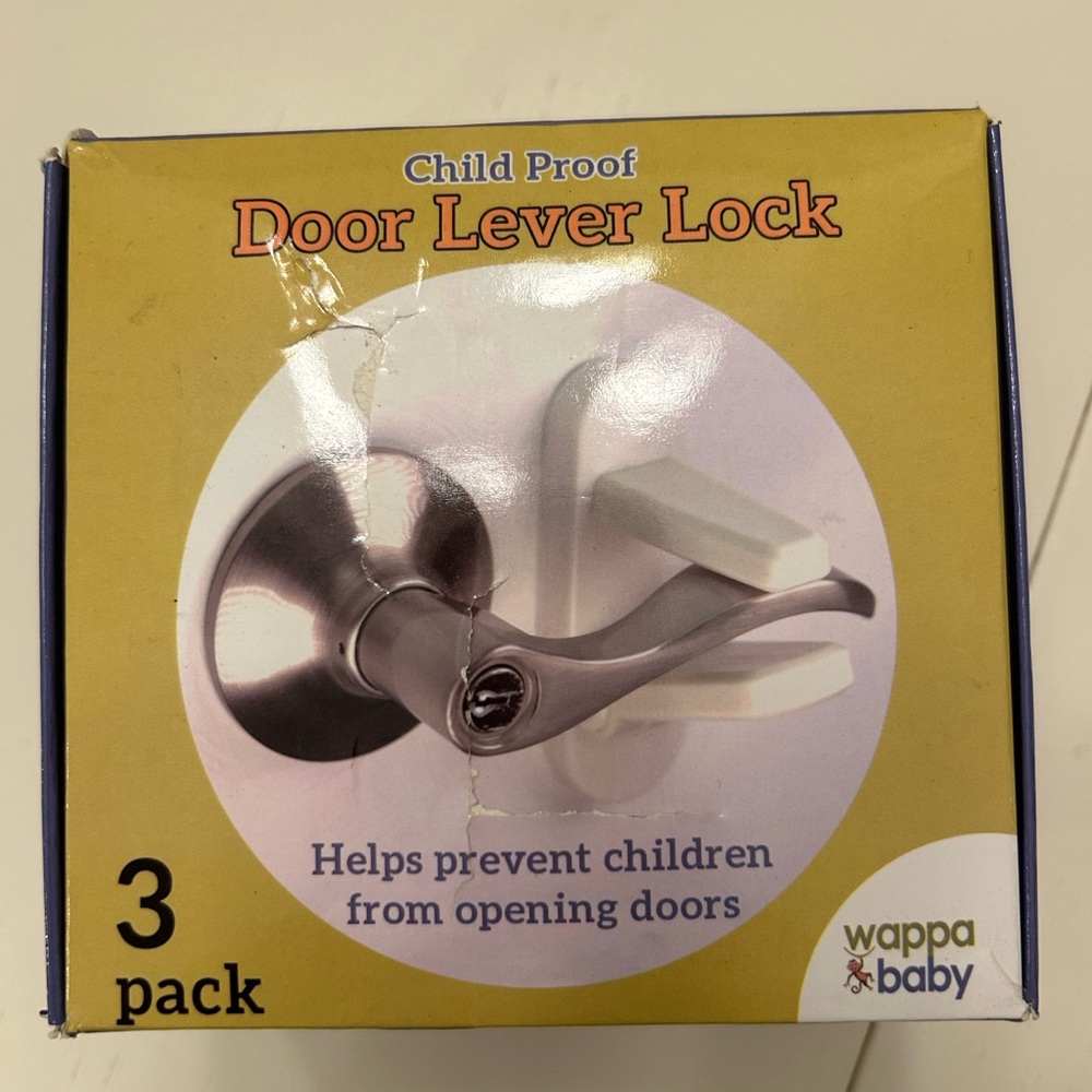 Childproofing door lever lock